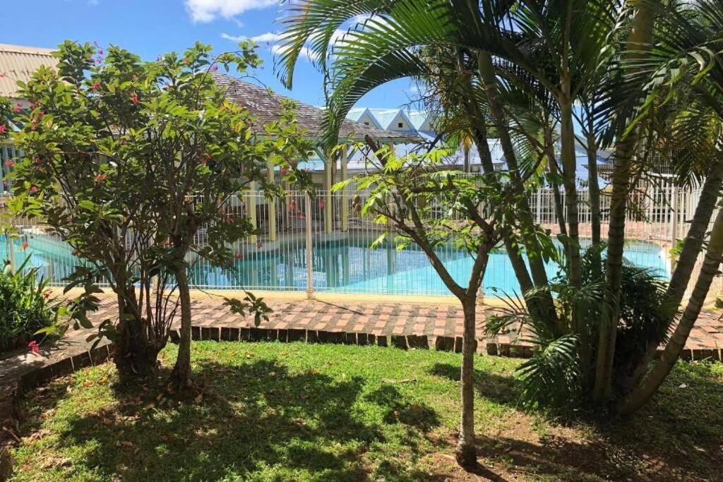 Appartement Populaire แซ็งแตนน์ ภายนอก รูปภาพ